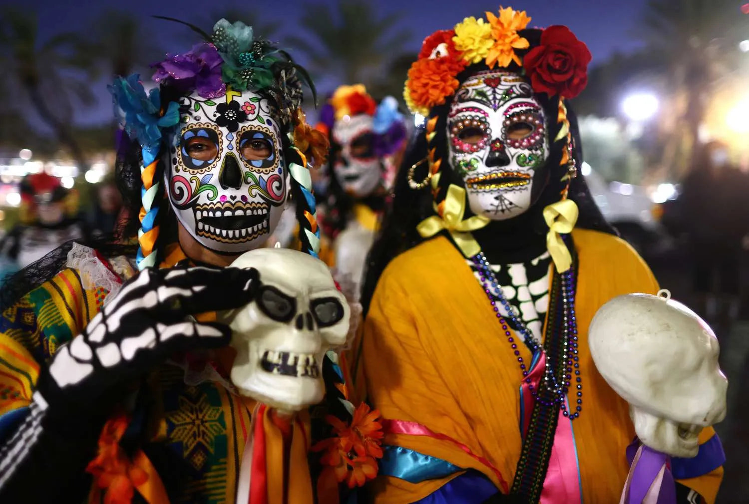 How To Dress Like Day of the Dead